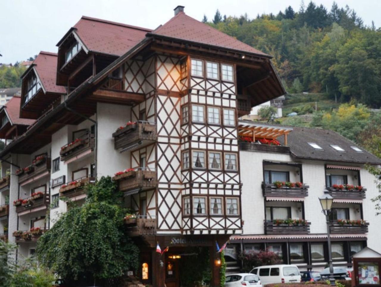 Hotel Hirsch Bad Peterstal-Griesbach Exterior foto